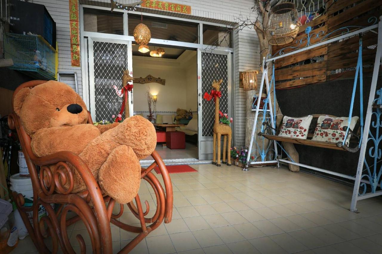 Xincun Seed Homestay Tainan Exterior photo